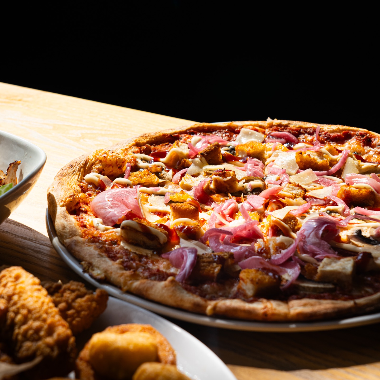 Nybakad pizza från CGs Burgers & Pizzas